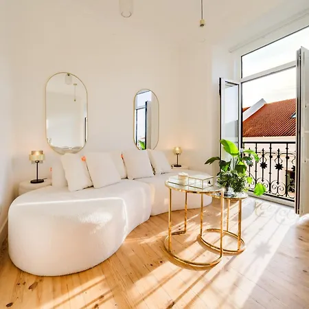 New & Improved 41br Riverfront リスボン