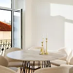 New&improved 41 Bedriver Front * Lisboa